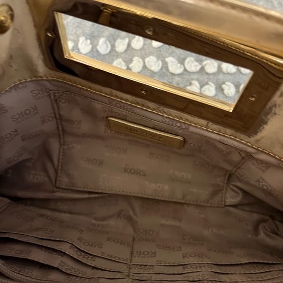 Michael Kors shiny gold clutch - Picture 7 of 9